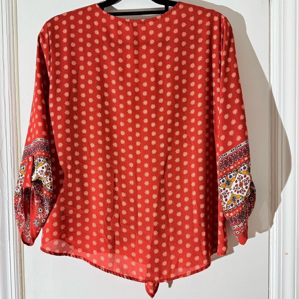 West Kei Multicolored Vibrant Design Blouse Size M Soft Fabric Top - Picture 3 of 10